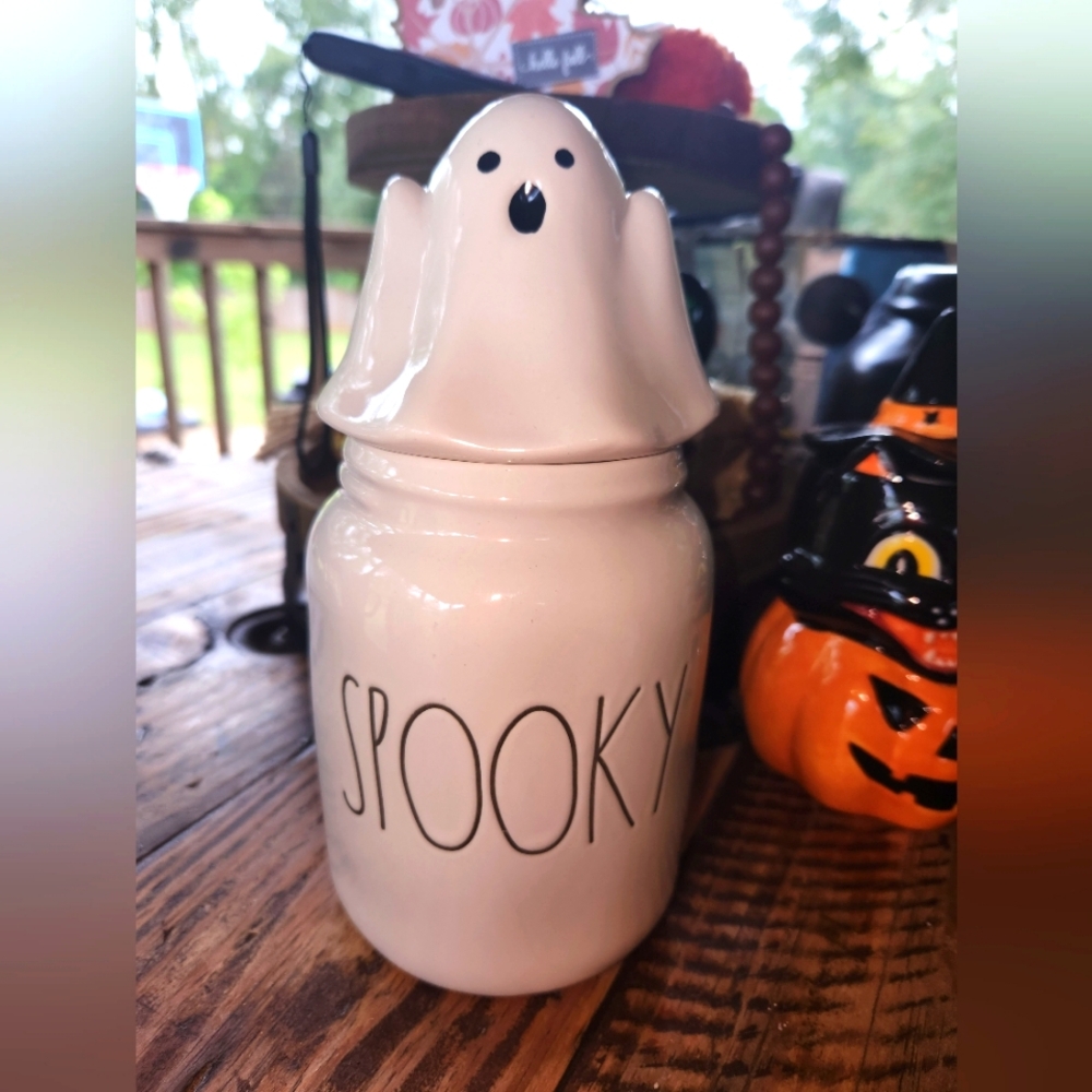 Rae Dunn SPOOKY canister with topper